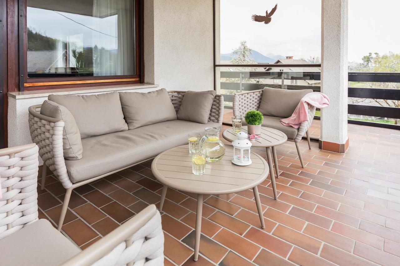 Apartment Valy - Free Bikes, Relaxing Terrace & Near Bled Esterno foto