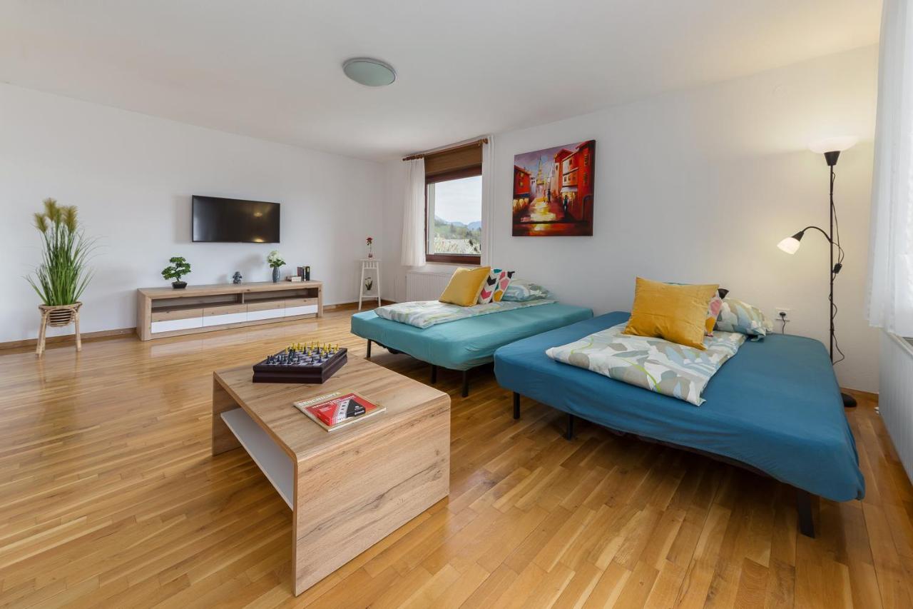 Apartment Valy - Free Bikes, Relaxing Terrace & Near Bled Esterno foto