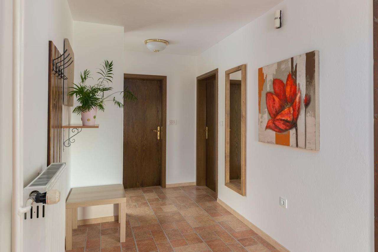 Apartment Valy - Free Bikes, Relaxing Terrace & Near Bled Esterno foto