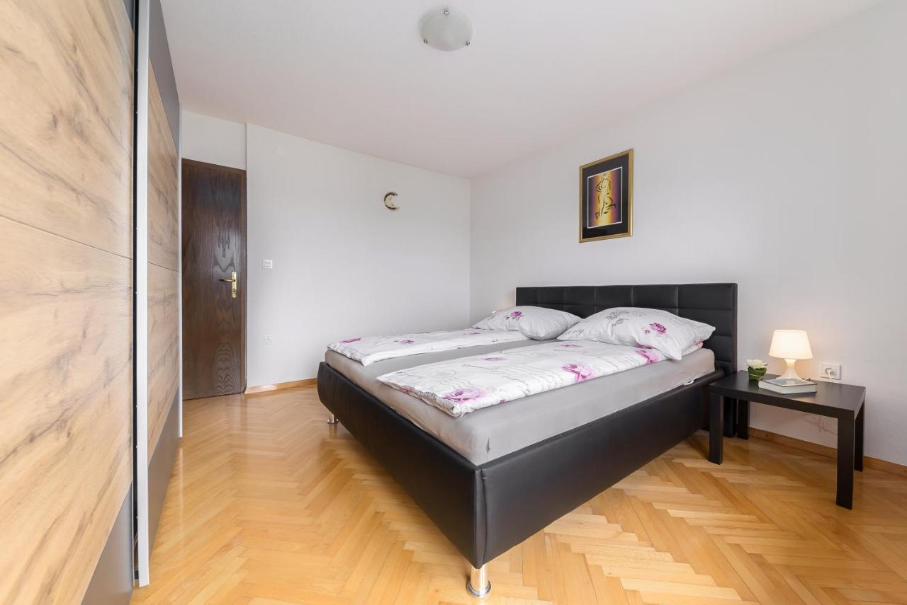 Apartment Valy - Free Bikes, Relaxing Terrace & Near Bled Esterno foto
