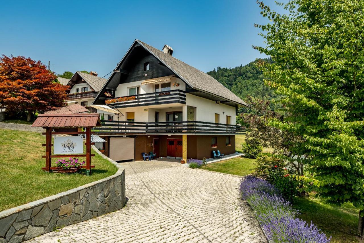Apartment Valy - Free Bikes, Relaxing Terrace & Near Bled Esterno foto