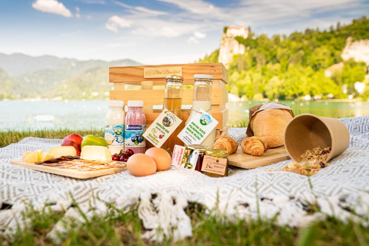 Apartment Valy - Free Bikes, Relaxing Terrace & Near Bled Esterno foto
